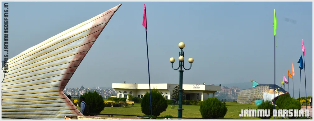 Fish-mouth entrance to Bagh-e-Bahu Aquarium, Jammu